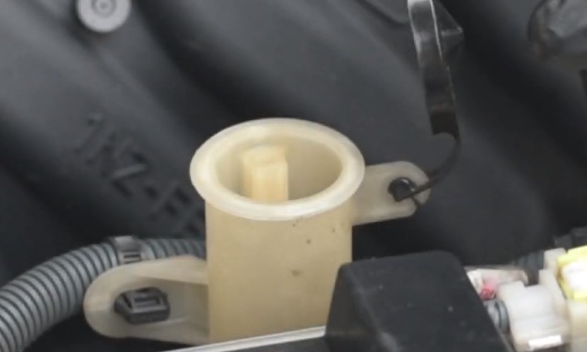 Hậu quả khi xe ô tô bị hết nước làm mát Hậu quả khi xe ô tô bị hết nước làm mát