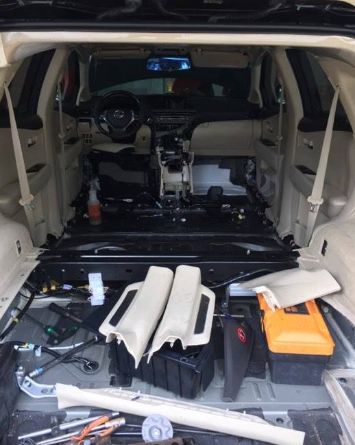 xe ô tô bị ngập nước xe ô tô bị ngập nước